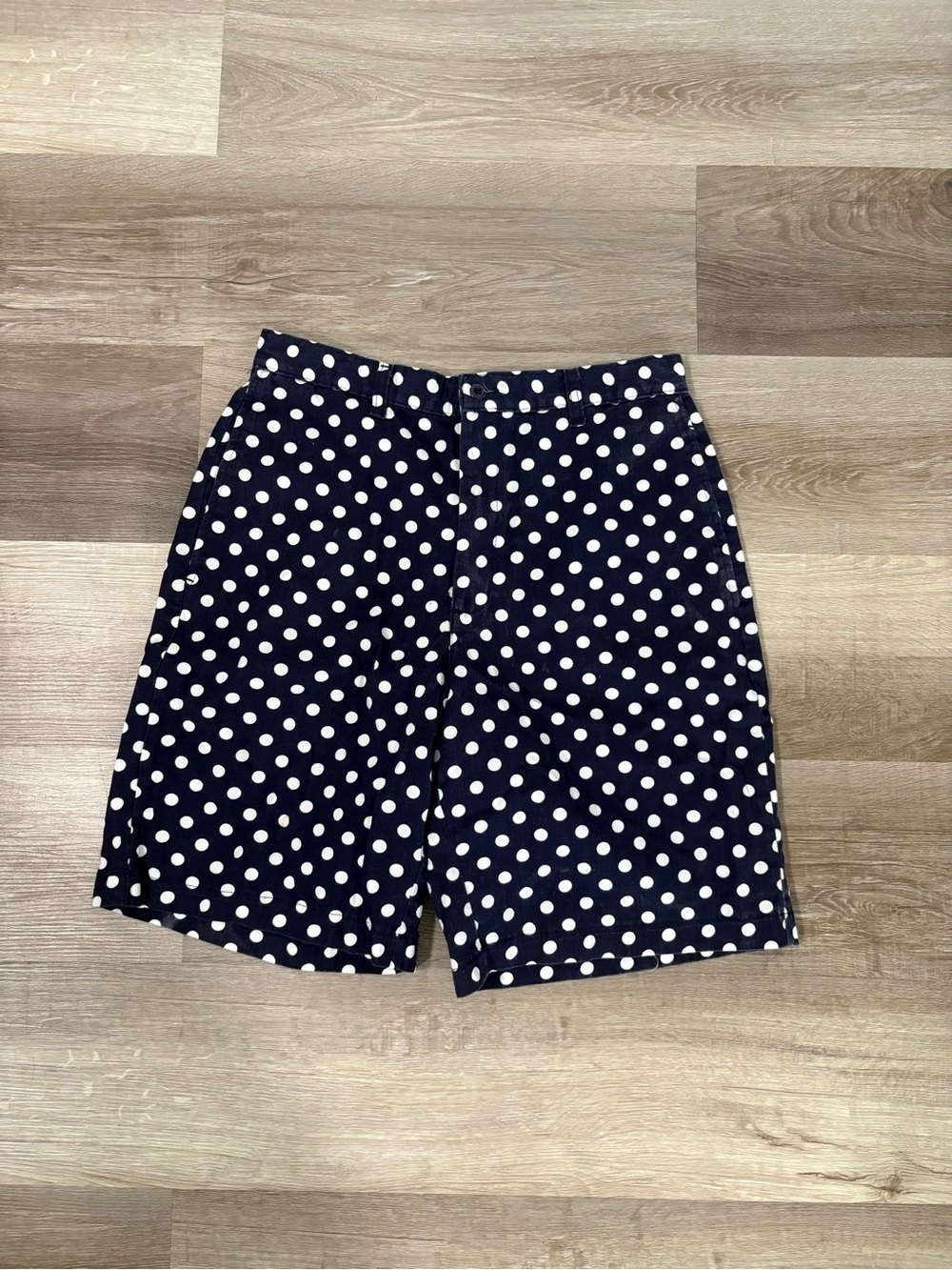 J.crew Polka dot Bermuda shorts women’s size 32
